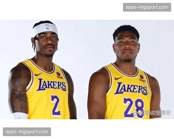 雷迪克八村塁第六人定位，斯玛特换防内线效果获认可